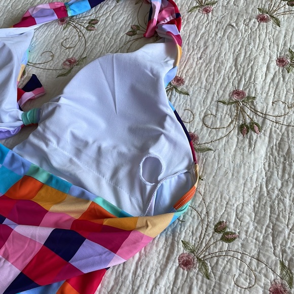 Colorful One-piece Swimsuit - Picture 4 of 6